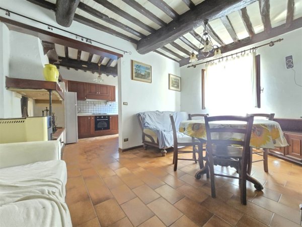 casa indipendente in vendita a Camaiore