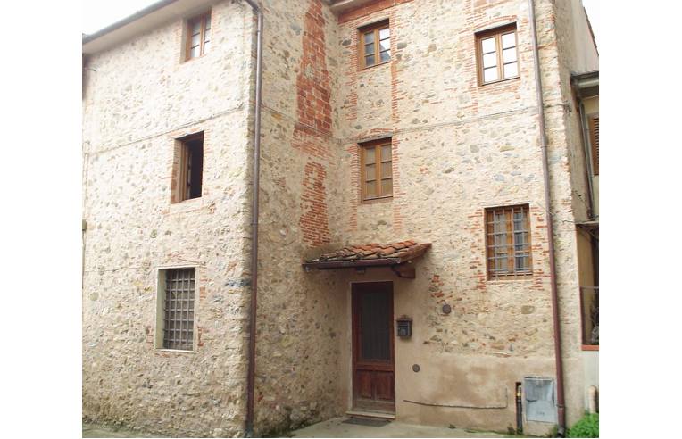 casa indipendente in vendita a Camaiore