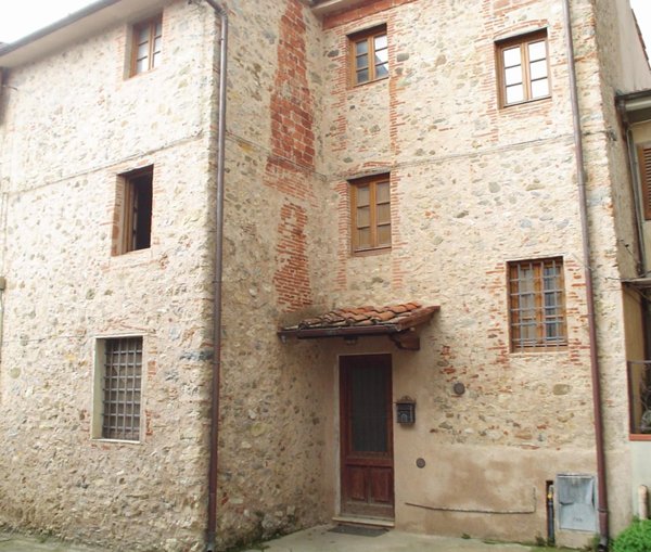 casa indipendente in vendita a Camaiore