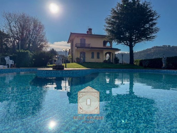 casa indipendente in vendita a Camaiore