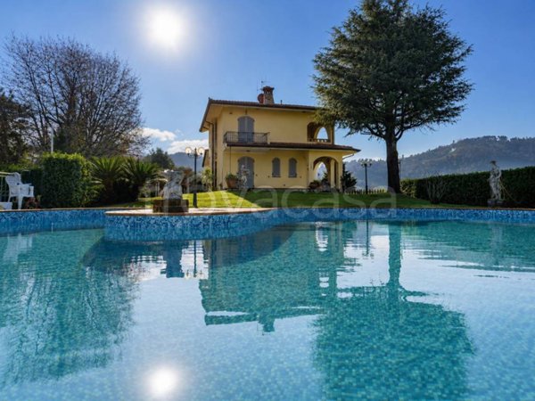 casa indipendente in vendita a Camaiore