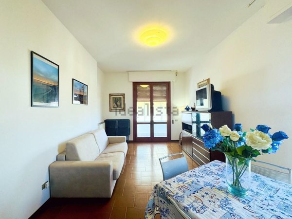 appartamento in vendita a Camaiore in zona Lido di Camaiore