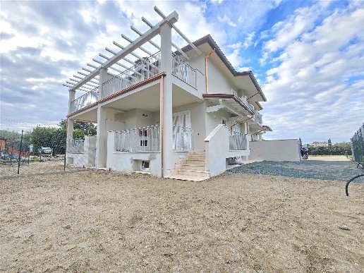 casa indipendente in vendita a Camaiore in zona Capezzano Pianore
