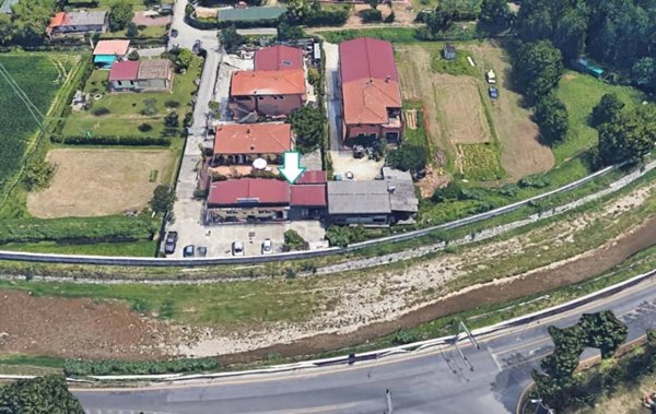 negozio in vendita a Camaiore in zona Capezzano Pianore