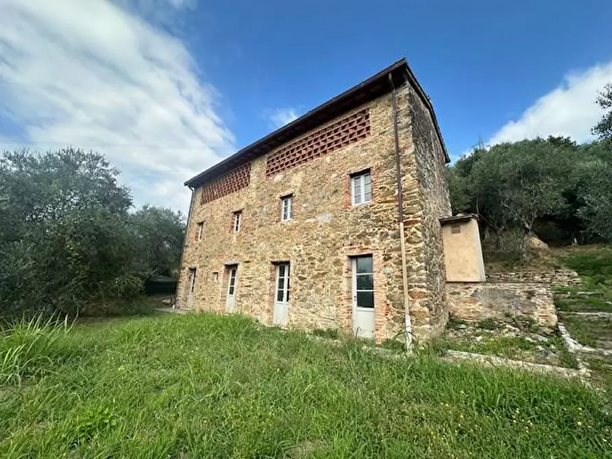 casa indipendente in vendita a Camaiore in zona Capezzano Pianore