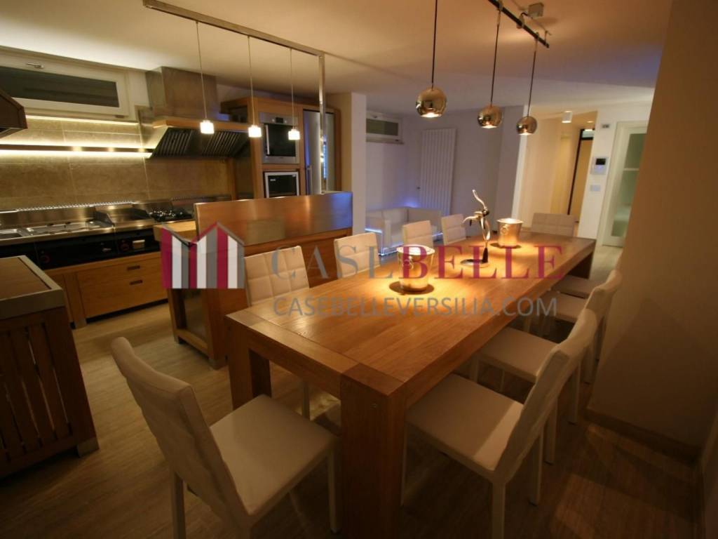 casa indipendente in vendita a Camaiore in zona Lido di Camaiore