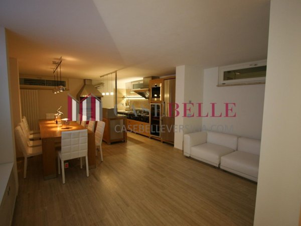 casa indipendente in vendita a Camaiore in zona Lido di Camaiore