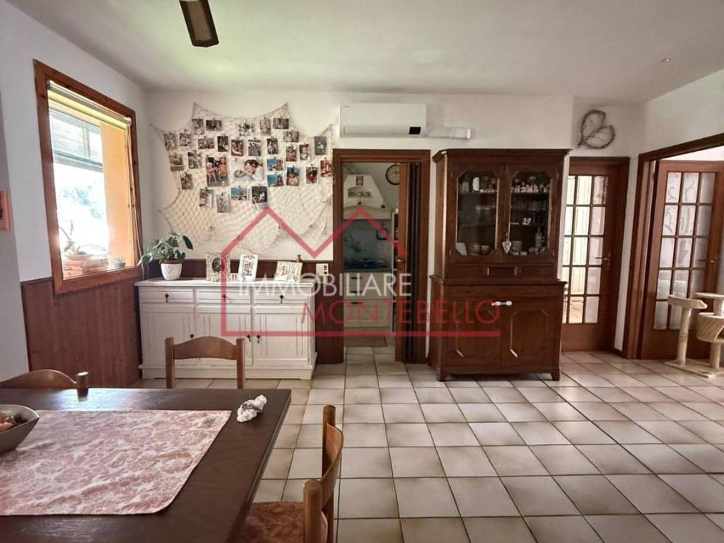 appartamento in vendita a Camaiore in zona Vado