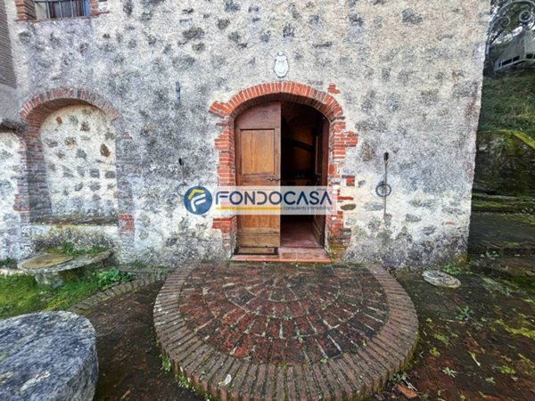 casa indipendente in vendita a Camaiore