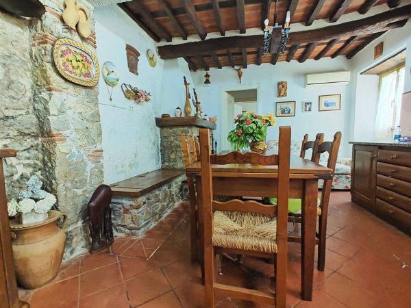 casa indipendente in vendita a Camaiore