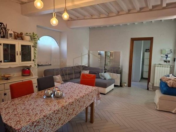 casa indipendente in vendita a Camaiore