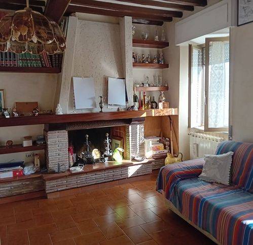 casa indipendente in vendita a Camaiore