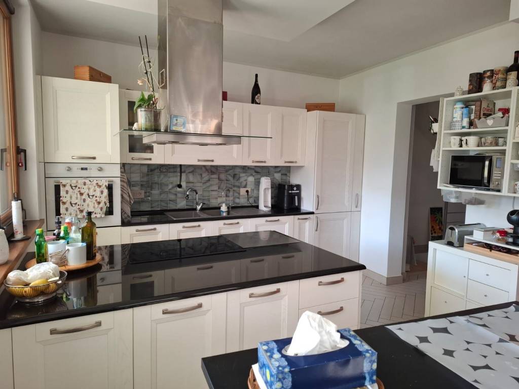 casa indipendente in vendita a Camaiore