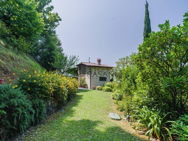 casa indipendente in vendita a Camaiore in zona Montemagno