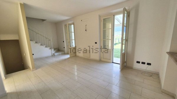 casa indipendente in vendita a Camaiore in zona Capezzano Pianore