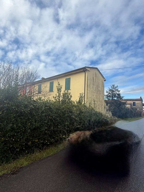 casa indipendente in vendita a Camaiore in zona Lido di Camaiore