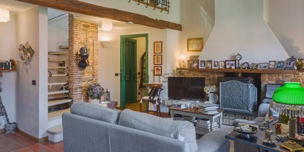 casa indipendente in vendita a Camaiore