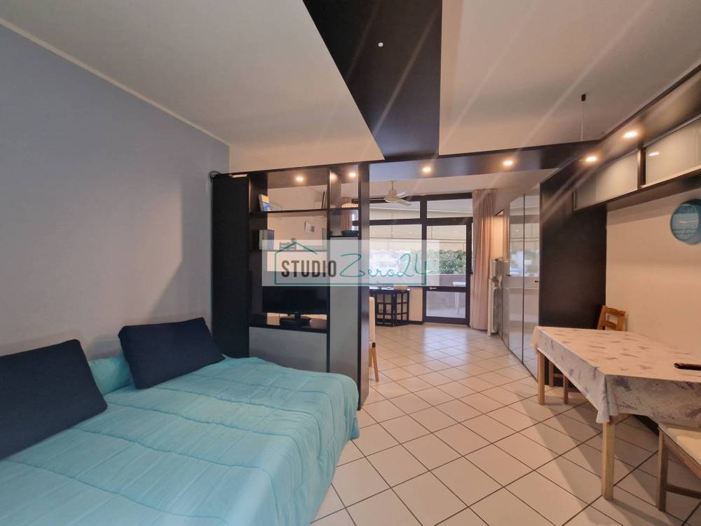 appartamento in vendita a Camaiore in zona Lido di Camaiore