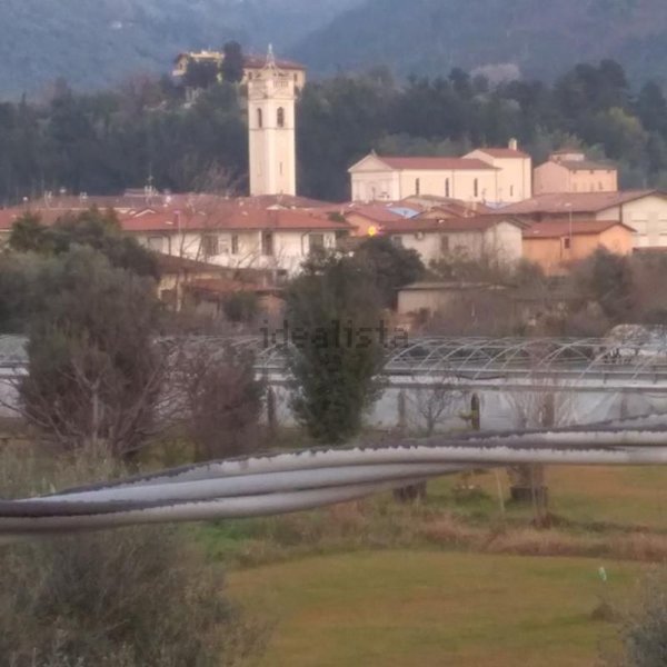 appartamento in vendita a Camaiore in zona Capezzano Pianore