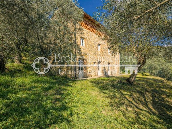 casa indipendente in vendita a Camaiore