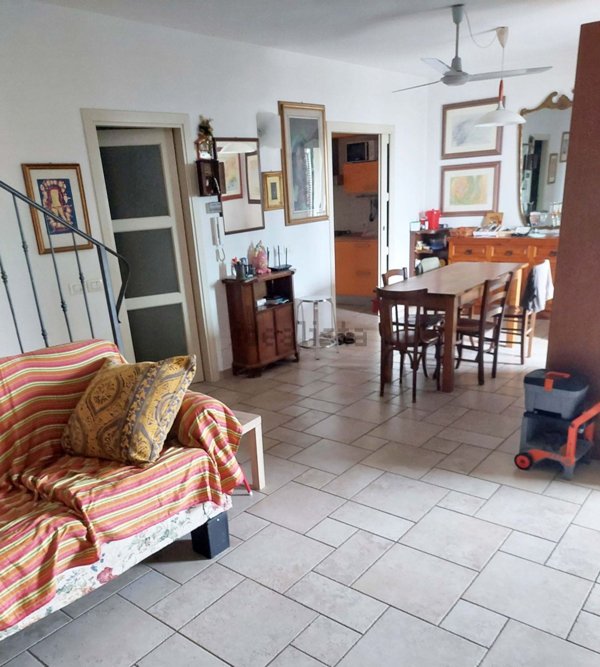 casa indipendente in vendita a Camaiore in zona Capezzano Pianore