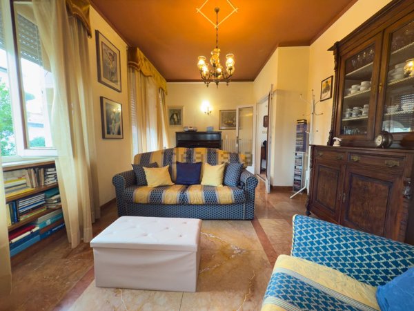 casa indipendente in vendita a Camaiore in zona Lido di Camaiore