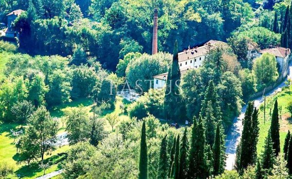 casa indipendente in vendita a Camaiore