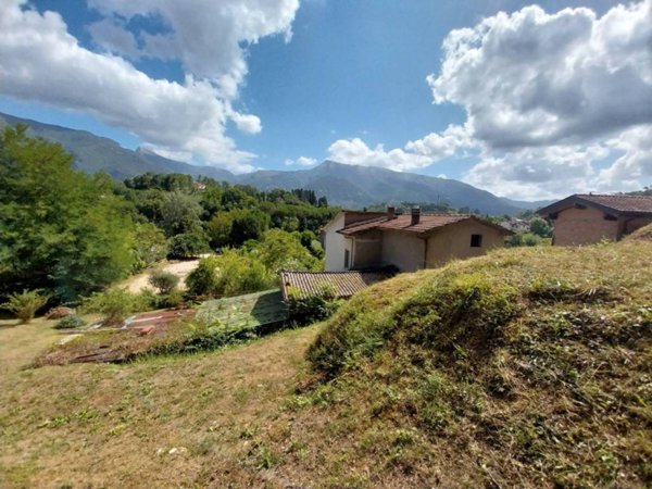 casa indipendente in vendita a Camaiore