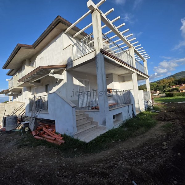 casa indipendente in vendita a Camaiore