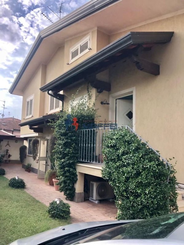 casa indipendente in vendita a Camaiore in zona Lido di Camaiore