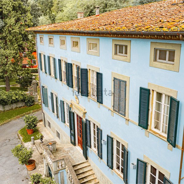 villa in vendita a Camaiore