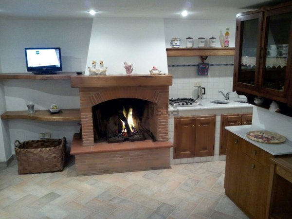 casa indipendente in vendita a Camaiore in zona Casoli