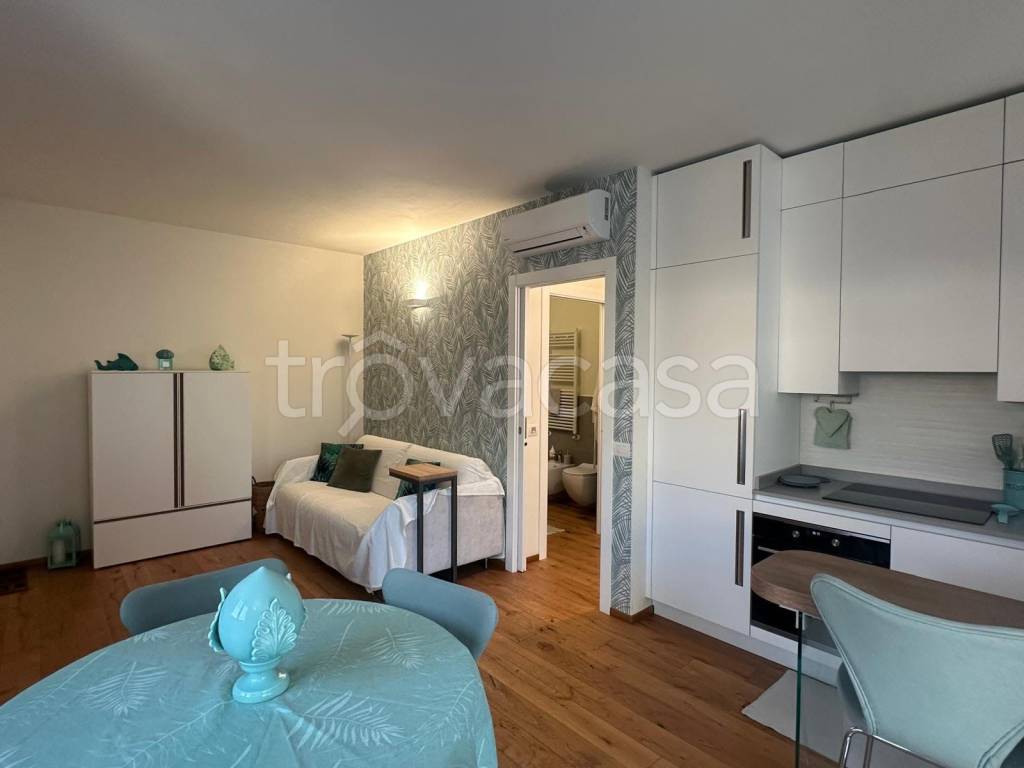 appartamento in vendita a Camaiore in zona Lido di Camaiore