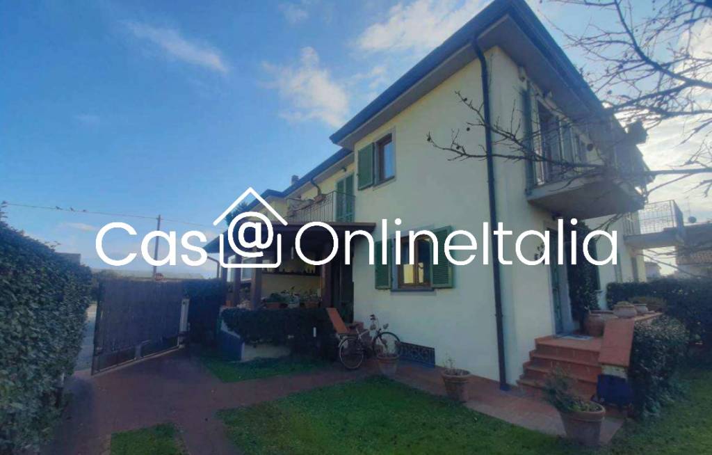 casa indipendente in vendita a Camaiore in zona Lido di Camaiore