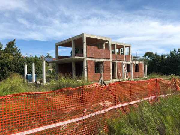 casa indipendente in vendita a Camaiore in zona Lido di Camaiore