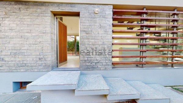 casa indipendente in vendita a Camaiore in zona Lido di Camaiore