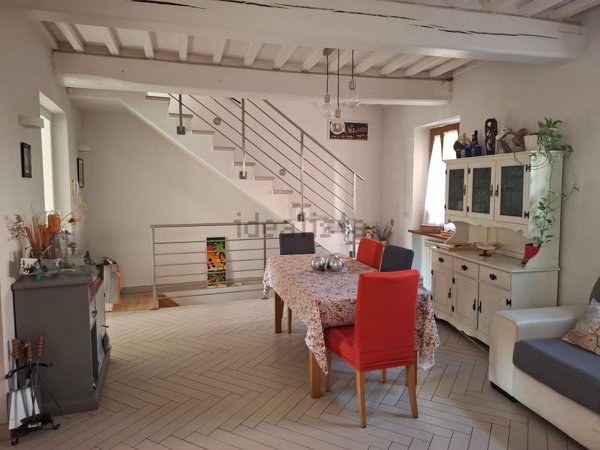 casa indipendente in vendita a Camaiore