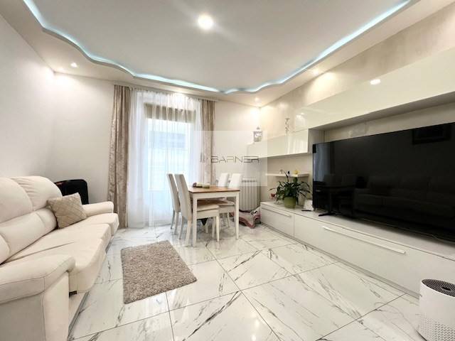 casa indipendente in vendita a Camaiore in zona Lido di Camaiore