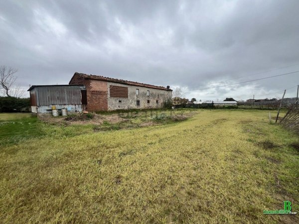 casale in vendita a Camaiore in zona Capezzano Pianore