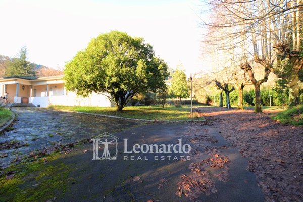 casa indipendente in vendita a Camaiore