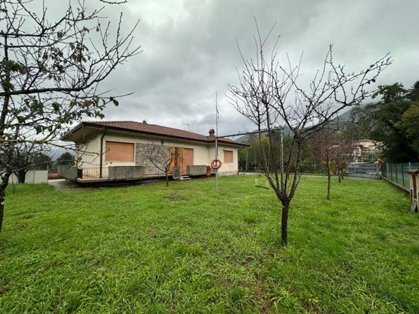 casa indipendente in vendita a Camaiore