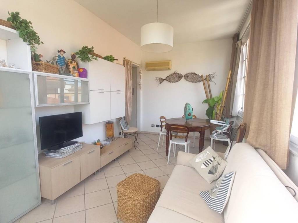 appartamento in vendita a Camaiore in zona Lido di Camaiore