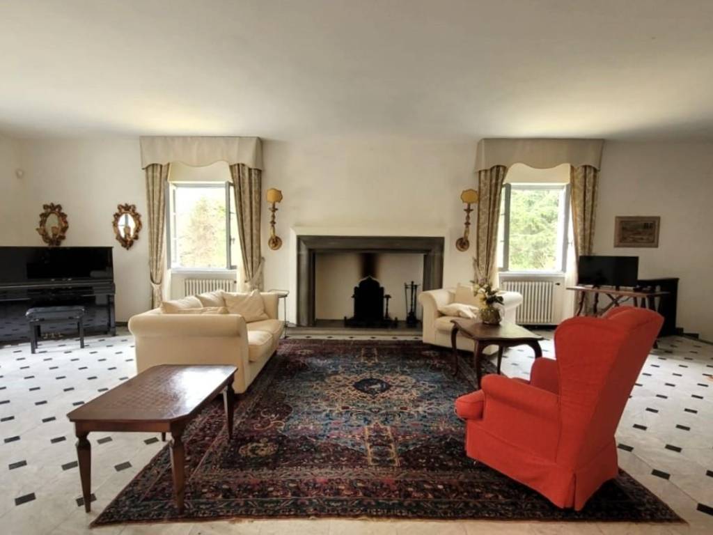 casa indipendente in vendita a Camaiore in zona Valpromaro