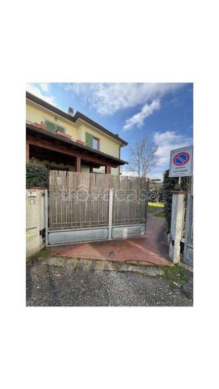 casa indipendente in vendita a Camaiore in zona Lido di Camaiore