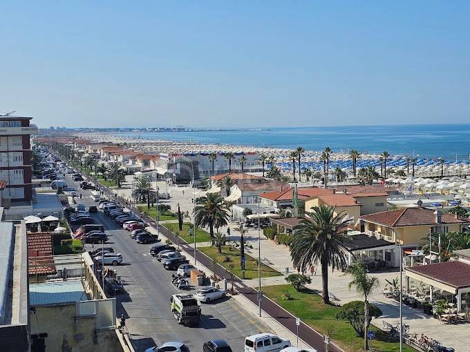 appartamento in vendita a Camaiore in zona Lido di Camaiore