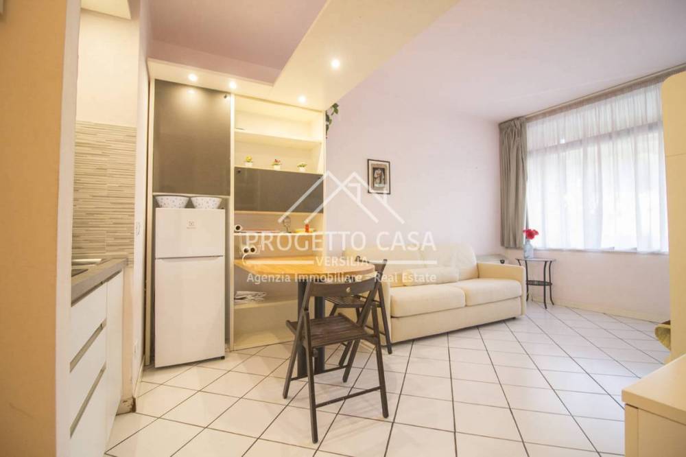 appartamento in vendita a Camaiore in zona Lido di Camaiore