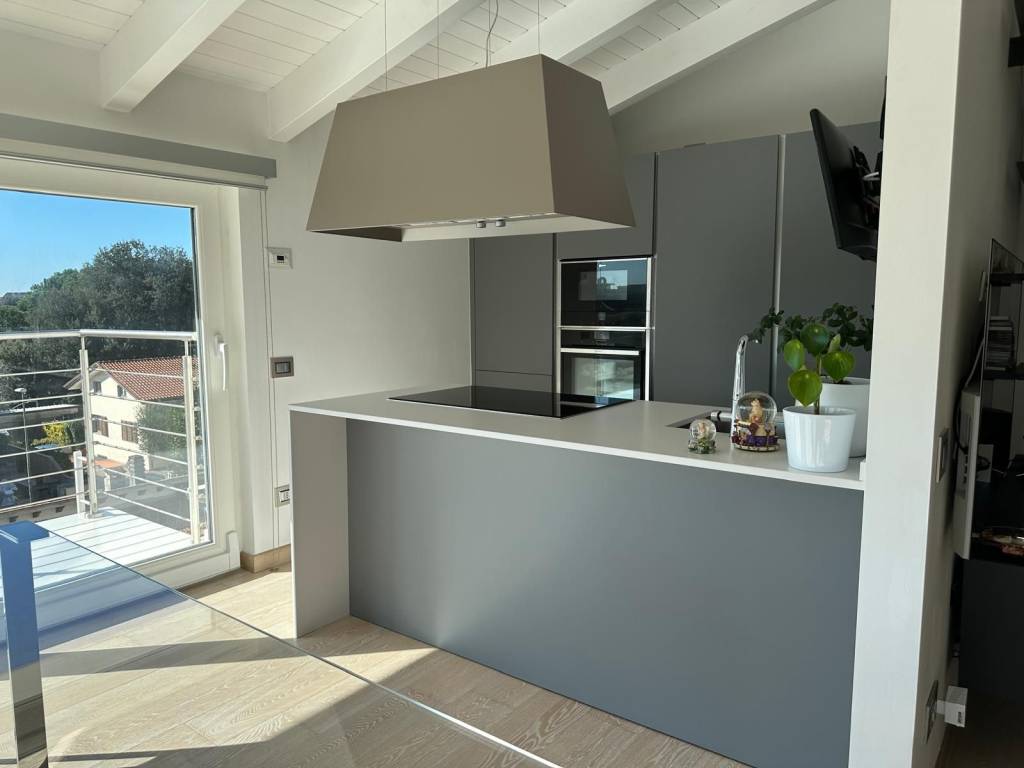 appartamento in vendita a Camaiore in zona Lido di Camaiore