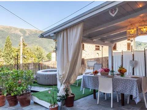 casa indipendente in vendita a Camaiore in zona Pontemazzori