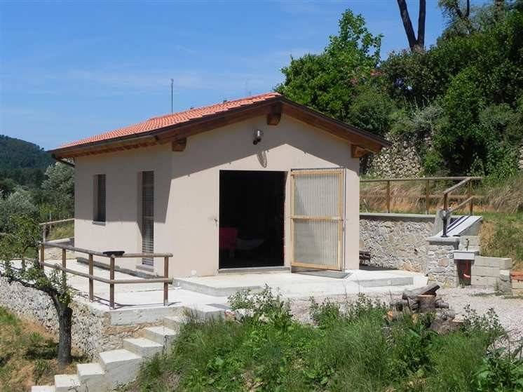 casa indipendente in vendita a Camaiore