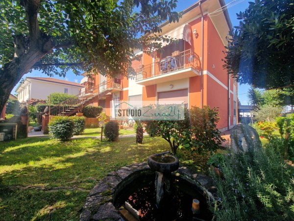 appartamento in vendita a Camaiore in zona Lido di Camaiore